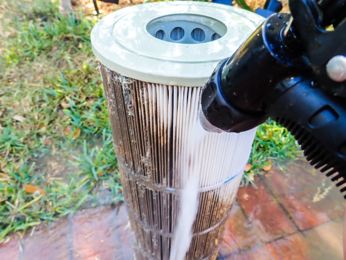 cleaning dirty water filter
