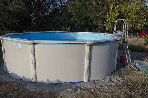 above ground swimming pool