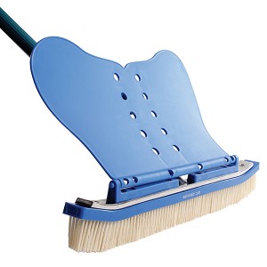 The Wall Whale Classic Pool Brush